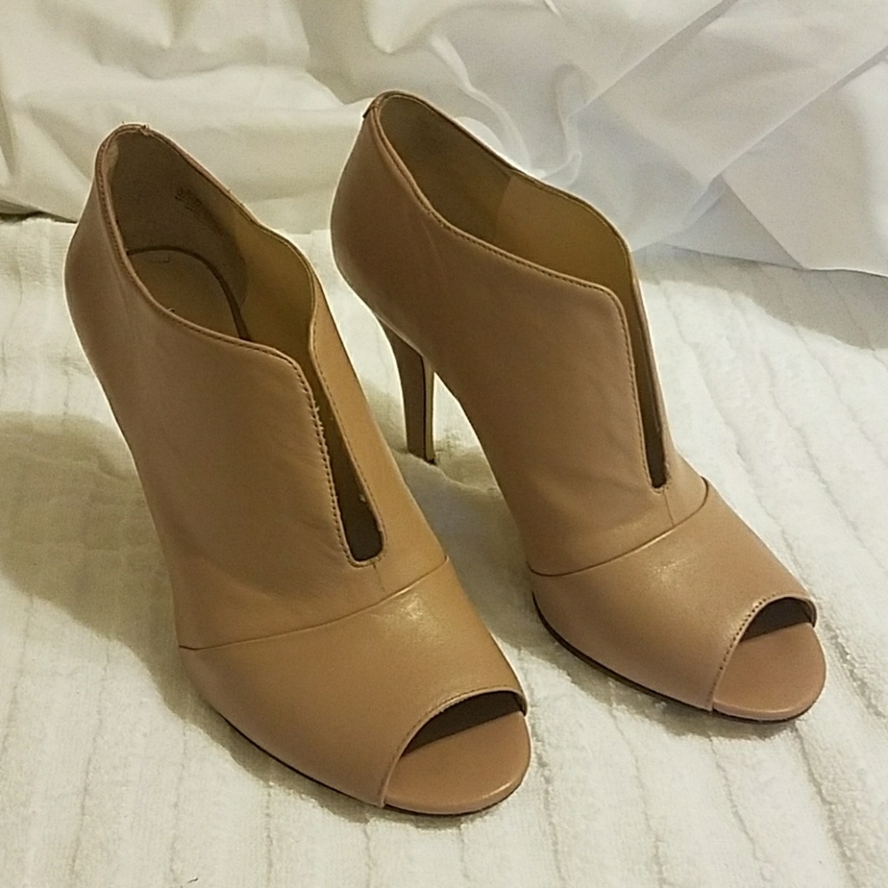 Nude peep toe heels